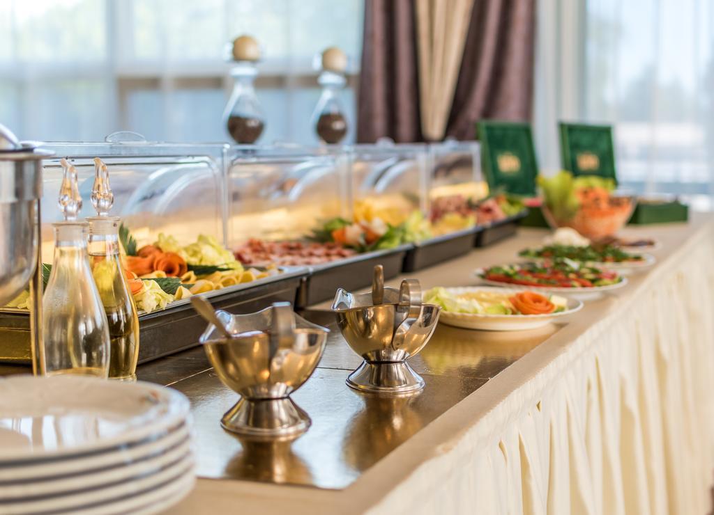 Hotel Interferie Cechsztyn à Ustronie Morskie Extérieur photo